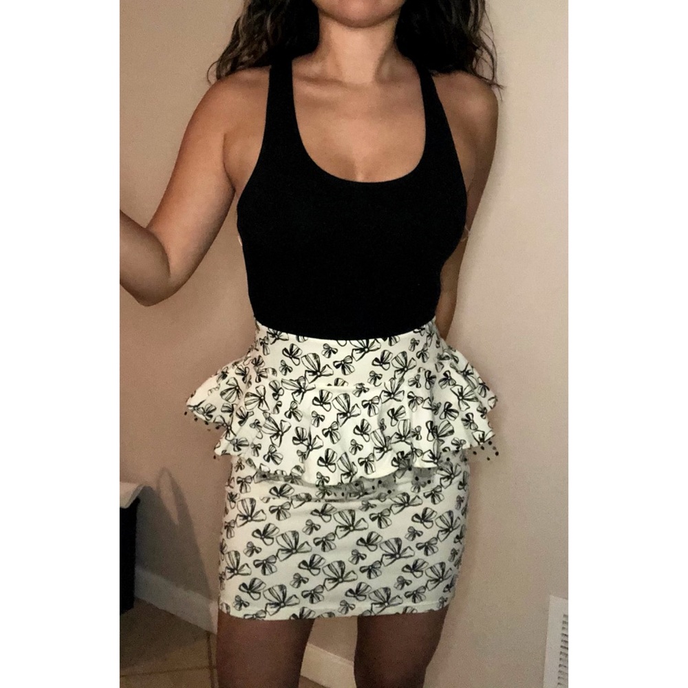 Peplum black/white dress